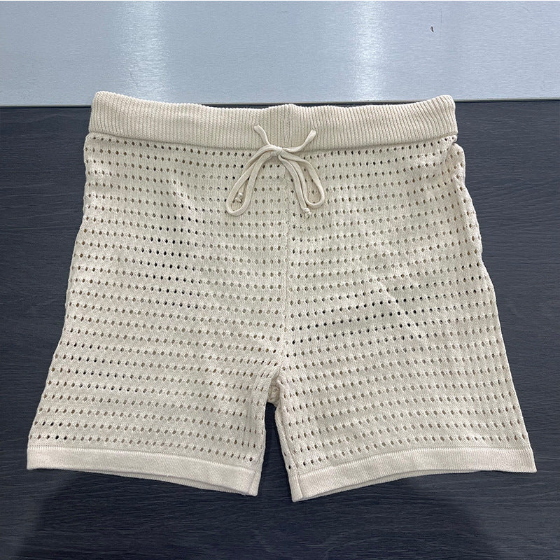 Lässiges, kurzärmliges, hohles Hemd-Shorts-Sport-Zweiteiler-Set mit V-Ausschnitt