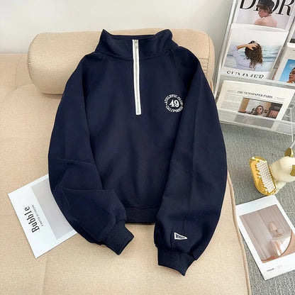 Pullover mit Stehkragen und halbem Reißverschluss
