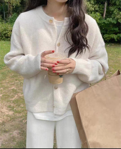 Damen-Strickjacke mit Rundhalsausschnitt